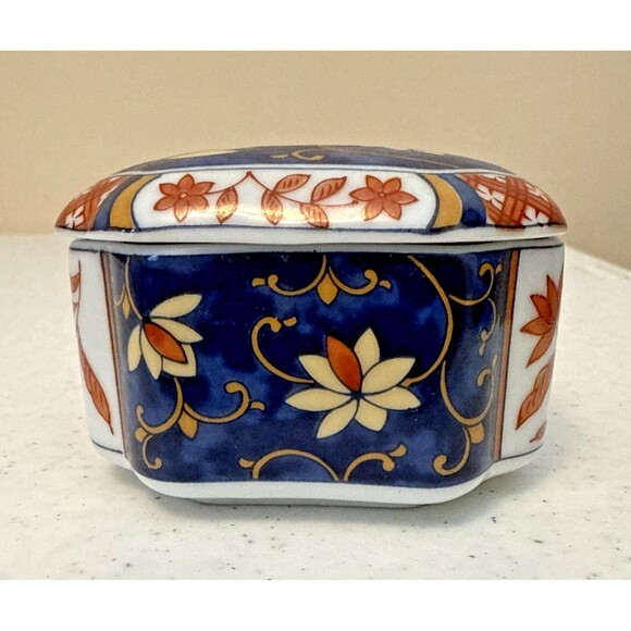 Vintage Takahashi San Francisco Porcelain Trinket Box Blue/red Floral - Picture 3 of 9
